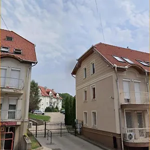 Apartman Barnapartman, Eger